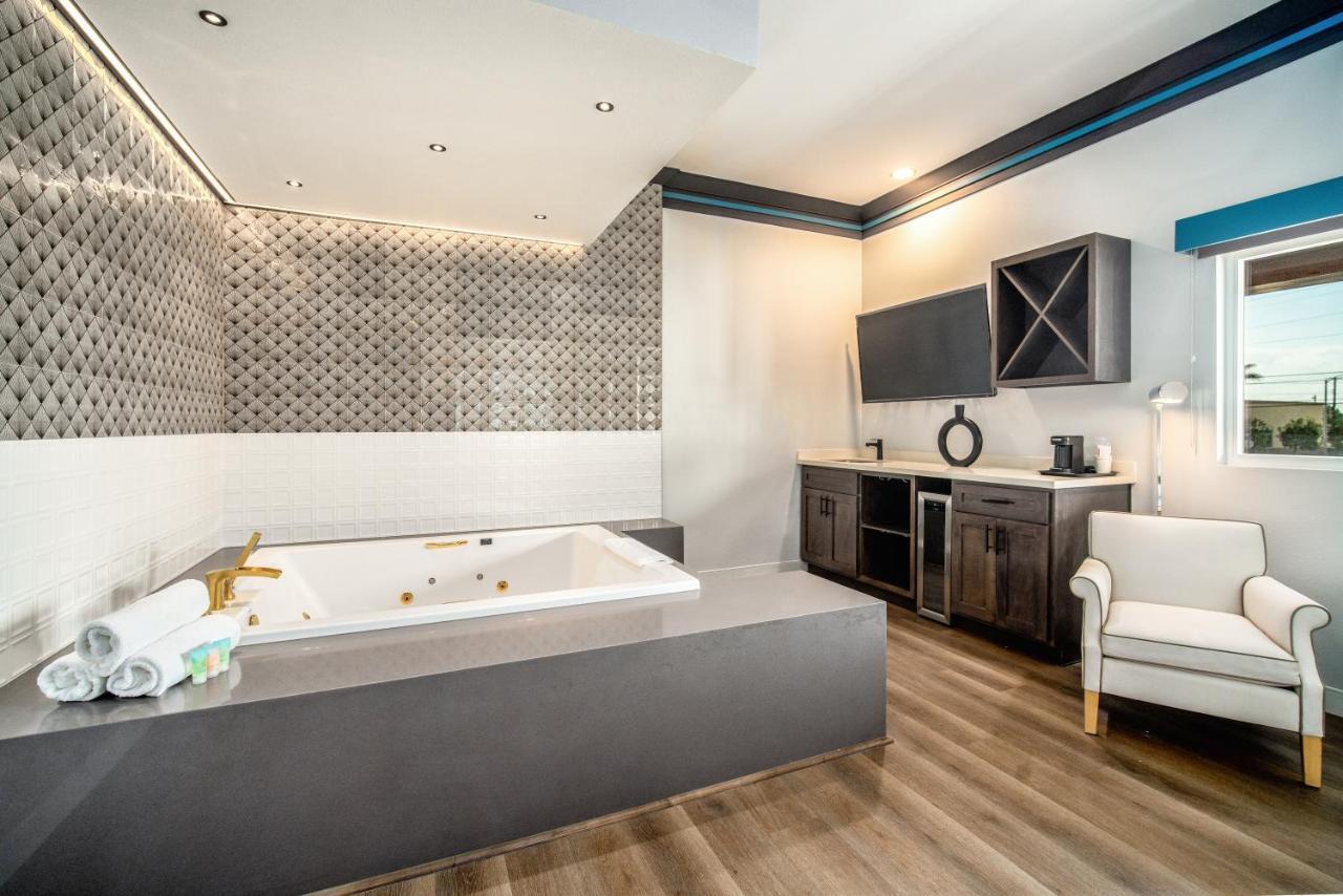 Aspire Inn Studios & Spas Bellflower Zewnętrze zdjęcie