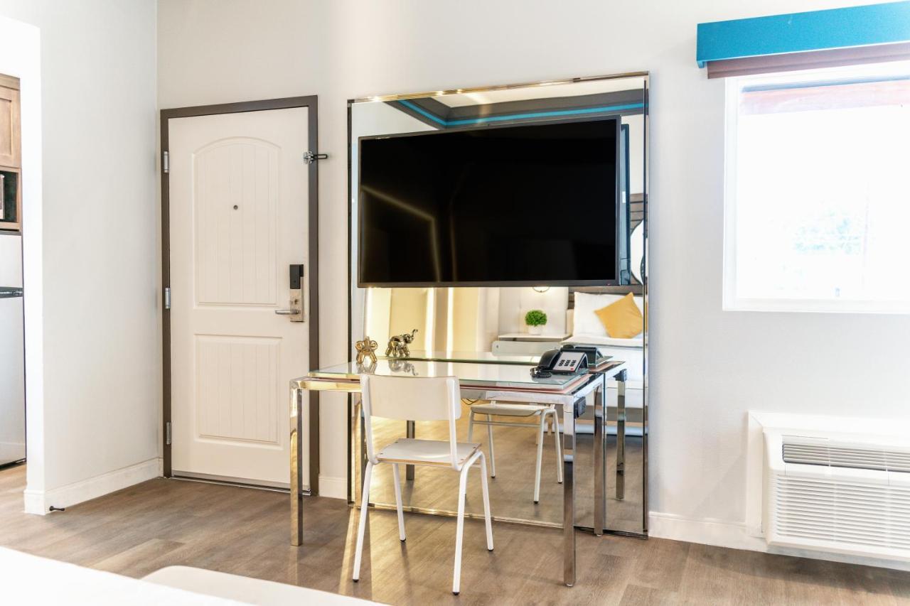 Aspire Inn Studios & Spas Bellflower Zewnętrze zdjęcie